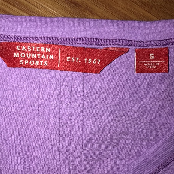 Woman’s Eastern Mountain Sports NWT T-shirt small - Picture 3 of 9